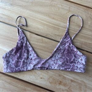 Mai underwear bikini top size large in purple python color